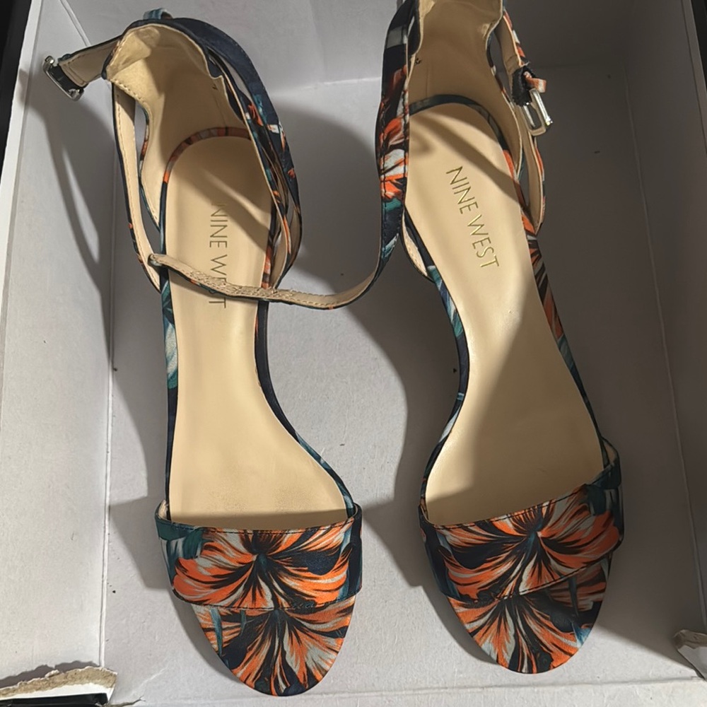Nine West Orange and Blue Heels Elegant Design